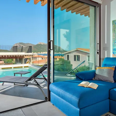 Mathis - By And Service Villa Golfo Aranci