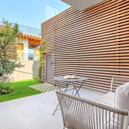 Mathis - By And Service Villa *