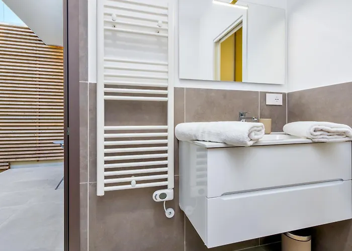 Mathis - By And Service Гольфо-Аранчи