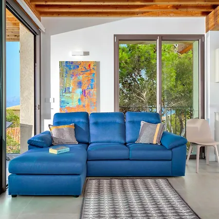 Mathis - By And Service Βίλα Golfo Aranci